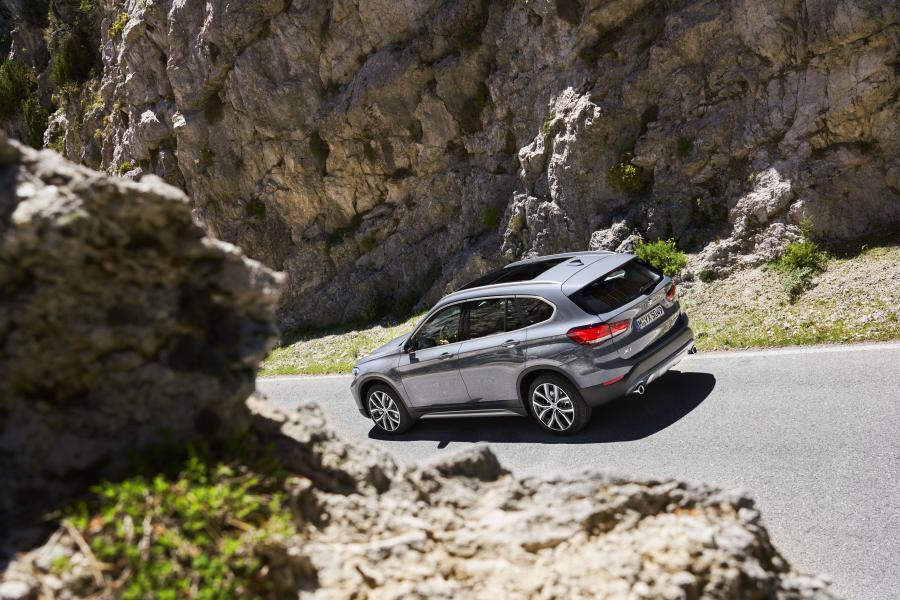  BMW X1 xDrive25i xLine (F48) 2019 года  (WW) (фото 2 из 40)